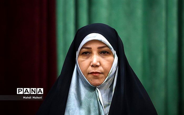 مینایی‌پور: مهم‌ترین ماموریت دفتر امور زنان وزارت آموزش و پرورش توجه به شاخص‌های عدالت جنسیتی است