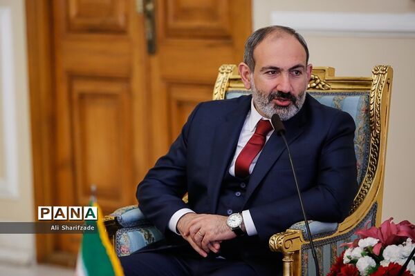 دیدار رئیس مجلس شورای اسلامی با نخست وزیر ارمنستان
