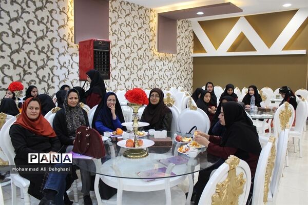 مراسم تجلیل از معاونان پرورشی شهرستان بهارستان