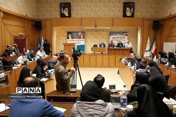 نشست خبری رئیس دانشگاه  علوم پزشکی در تبریز