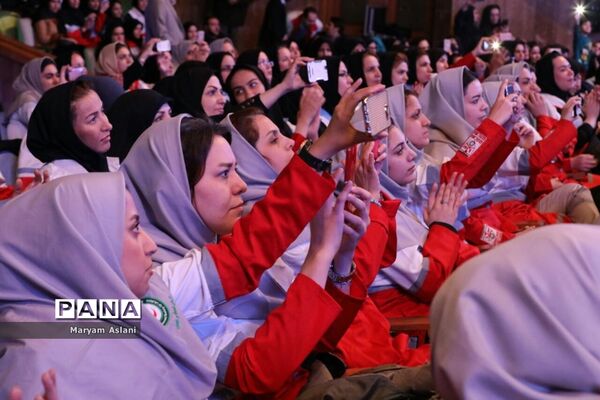 آیین نکوداشت مقام زن در جمعیت هلال احمر استان تهران