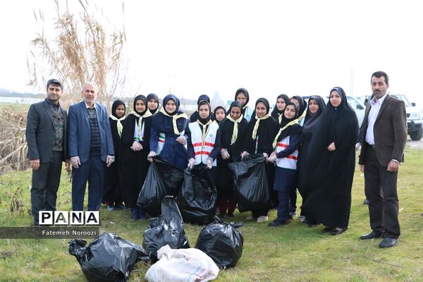 حضور دانش‌آموزان پیشتاز جویبار در آیین درختکاری