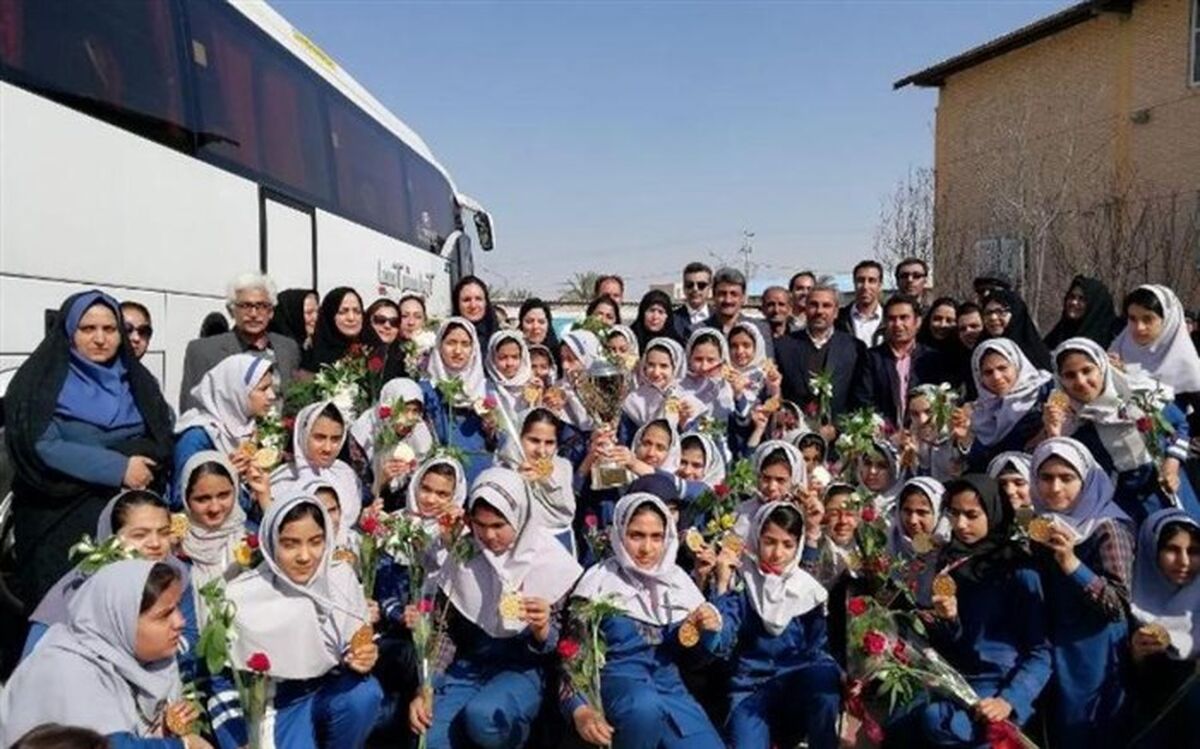 مدیر کل آموزش و پرورش خراسان جنوبی : کسب عنوان قهرمانی تیم پیرامیداستان در کشور