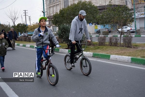 همایش پیاده روی خانوادگی در شهر اندیشه