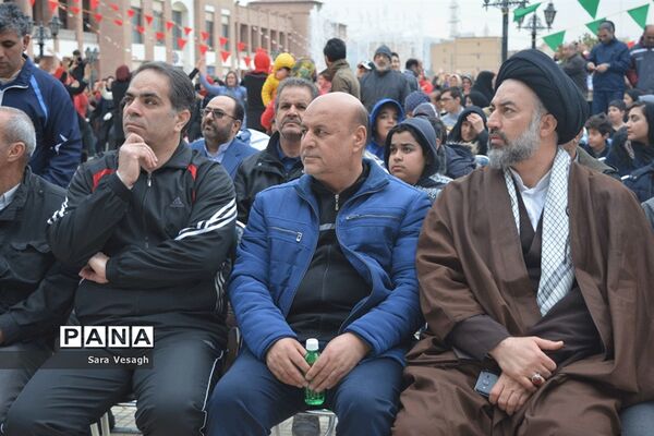 همایش پیاده روی خانوادگی در شهر اندیشه