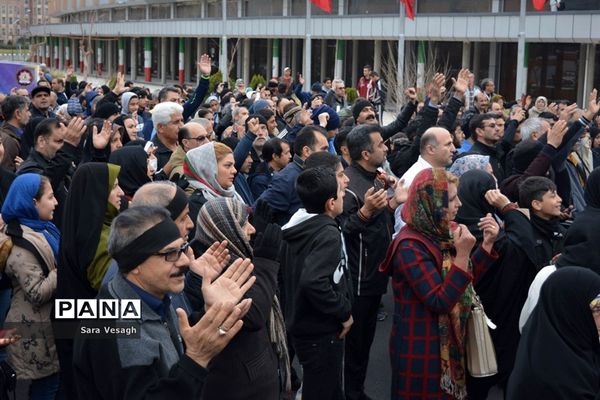 همایش پیاده روی خانوادگی در شهر اندیشه