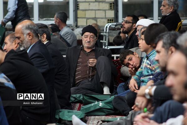 حضور دانش‌آموزان مکلف پسر عشایر کل کشور در نماز جمعه‌ شهریار