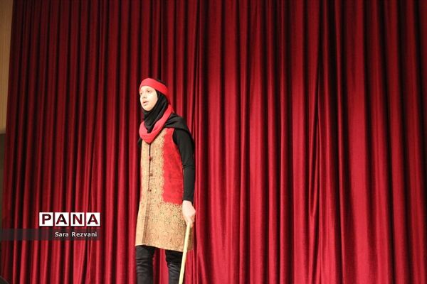 مسابقات هنرهای نمایشی و نقالی دانش‌آموزان دختر آموزش و پرورش اسلامشهر