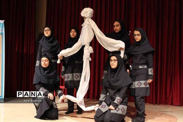 مسابقات هنرهای نمایشی و نقالی دانش‌آموزان دختر آموزش و پرورش اسلامشهر