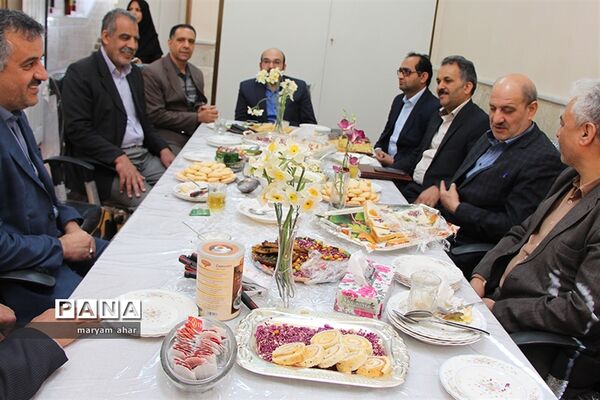 برگزاری جشنواره و بازارچه خلاقیت و هنرهای دستی دانش آموزان یزد