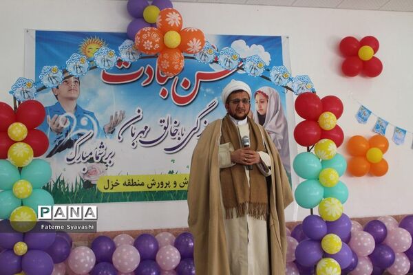 برگزاری مراسم جشن تکلیف 300 دانش‌آموز مدارس دخترانه منطقه خزل شهرستان نهاوند