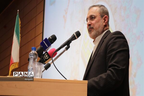 تقدیر از برترین‌های قرآنی استان قم با حضور وزیر آموزش و پرورش