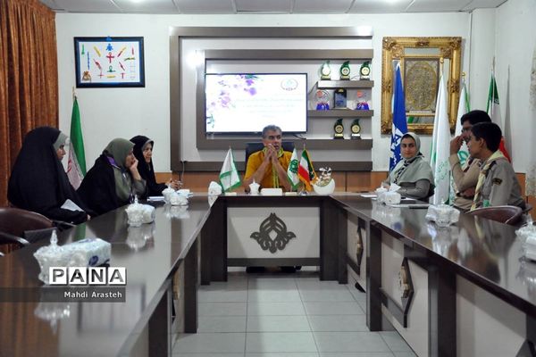 نشست  و بدرقه دبیران مجامع اعضا و دبیران سازمان دانش آموزی خراسان جنوبی