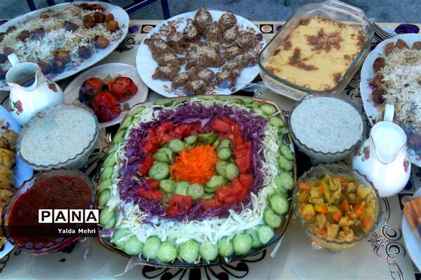 برگزاری جشنواره غذاهای اصیل و ایرانی  در زرین دشت