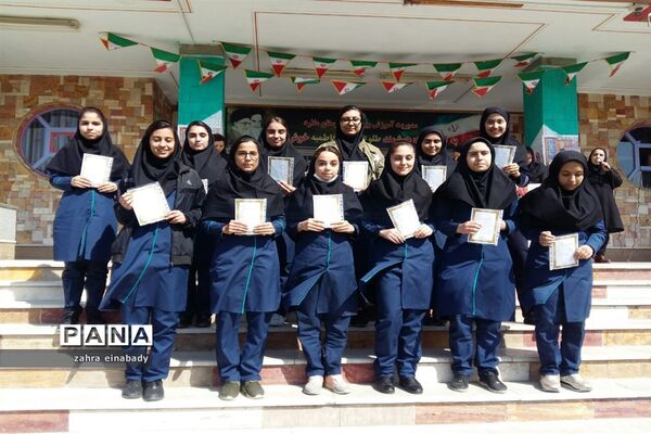برگزاری مراسم جشن نیکوکاری و تقدیر از دانش آموزان برتر مدرسه فاطمیه ملارد