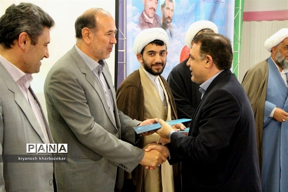 آیین تجلیل از مربیان امور تربیتی مدیریت آموزش و پرورش ناحیه دو ارومیه