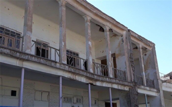 مدرسه «قصه‌های مجید» در حال فرو ریختن است
