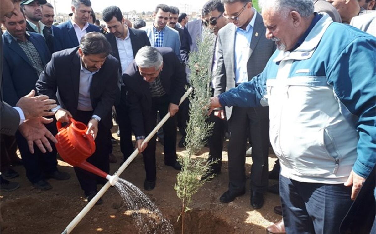 بوستان زندگی با حضور استاندار سمنان در درجزین افتتاح شد