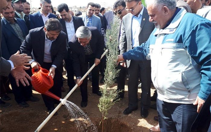 بوستان زندگی با حضور استاندار سمنان در درجزین افتتاح شد