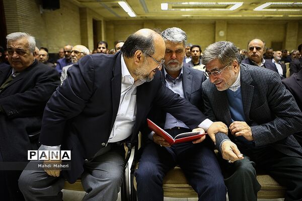 مراسم ختم والده جمشید انصاری