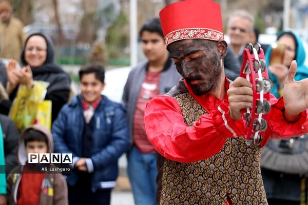آیین نوروزخوانی همراه با جشنواره پخت سمنو در سمنان