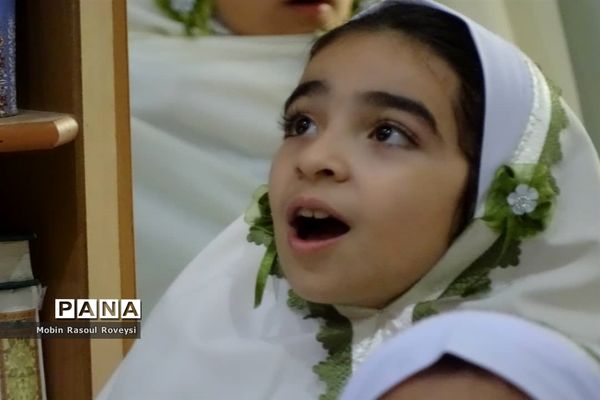 جشن تکلیف ۱۳۰۰ دانش‌آموز دختر در آبادان