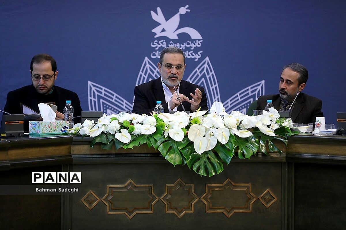 وزیر آموزش‌وپرورش:  ایجاد محیط شاد برای دانش‌آموزان مهم‌ترین دغدغه مدیران کانون پرورش فکری باشد