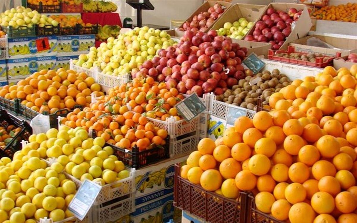 مردم نگران تأمین میوه شب عید نباشند