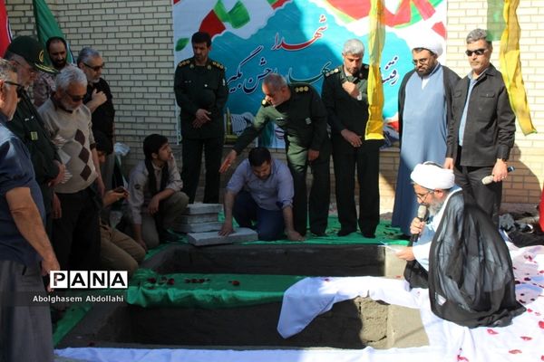 تشییع پیکر سه شهید گمنام در بوشهر-1