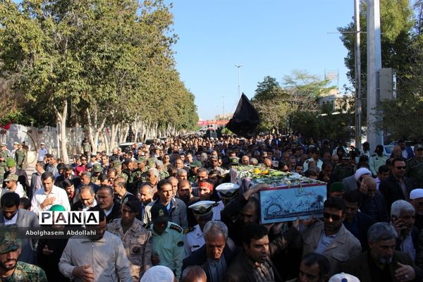 تشییع پیکر سه شهید گمنام در بوشهر-1