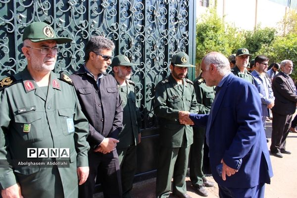 تشییع پیکر سه شهید گمنام در بوشهر-1