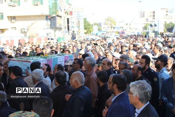 تشییع پیکر سه شهید گمنام در بوشهر-1