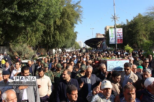 تشییع پیکر سه شهید گمنام در بوشهر-2
