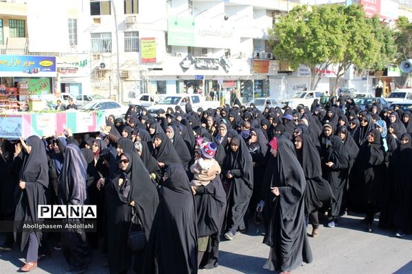 تشییع پیکر سه شهید گمنام در بوشهر-2