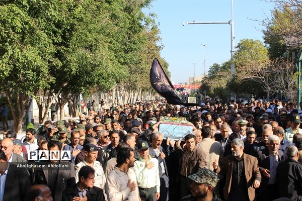 تشییع پیکر سه شهید گمنام در بوشهر-2
