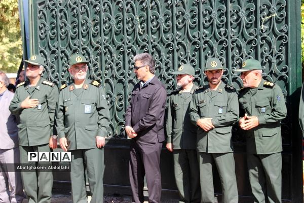 تشییع پیکر سه شهید گمنام در بوشهر-2