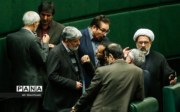 جنجال دیدار فراکسیون امید با خاتمی به صحن مجلس رسید؛ درگیری فیزیکی کریمی قدوسی با نماینده اصلاح‌طلب