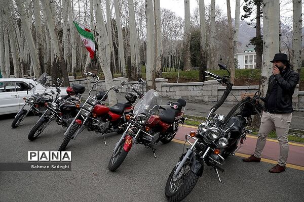 نمایش ماشین‌های تاریخی در کاخ سعد آباد