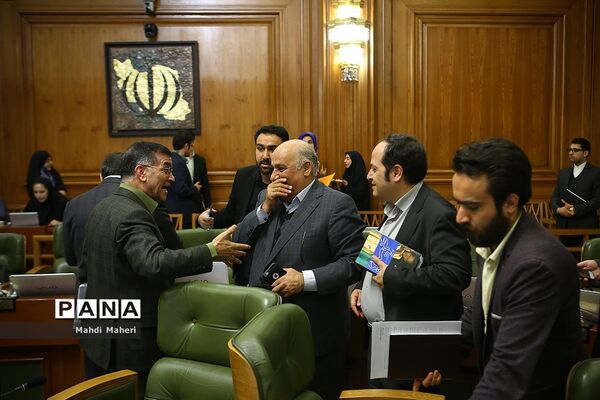 آخرین جلسه شورای شهر تهران در سال ۹۷