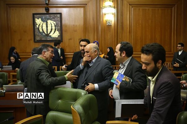 آخرین جلسه شورای شهر تهران در سال ۹۷