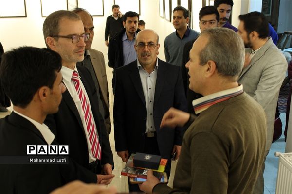 آیین رونمایی ازکتاب بررسی اسناد همکاری های ایران و بلژیک