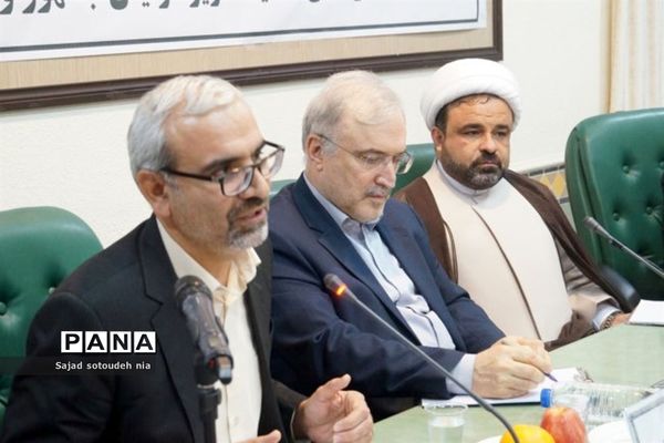 حضور نماینده ویژه رئیس جمهوری و وزیر بهداشت، درمان و آموزش پزشکی در شهرستان بوشهر