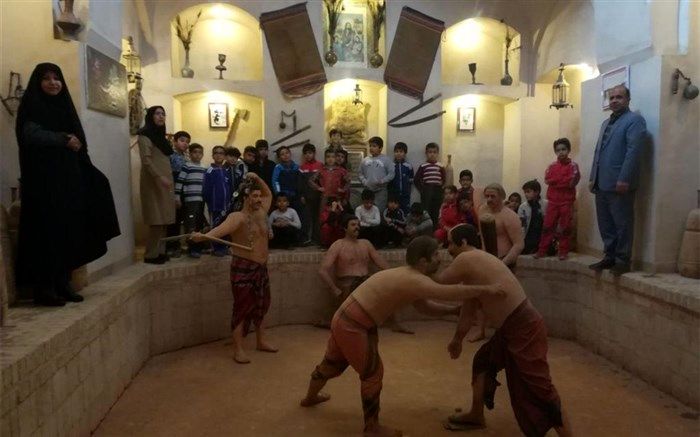 دانش آموزان در کنار تحصیل باید اخلاق و منش پهلوانی را بیاموزند