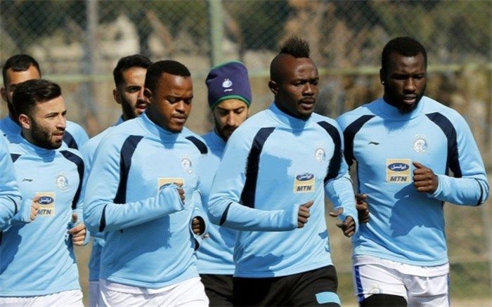 شفر تمرین استقلال را تعطیل کرد