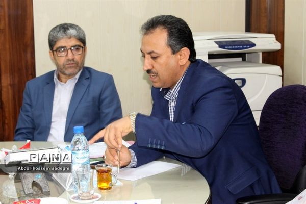 جلسه بررسی فعالیت‌های درآمدزایی سازمان دانش‌آموزی استان بوشهر