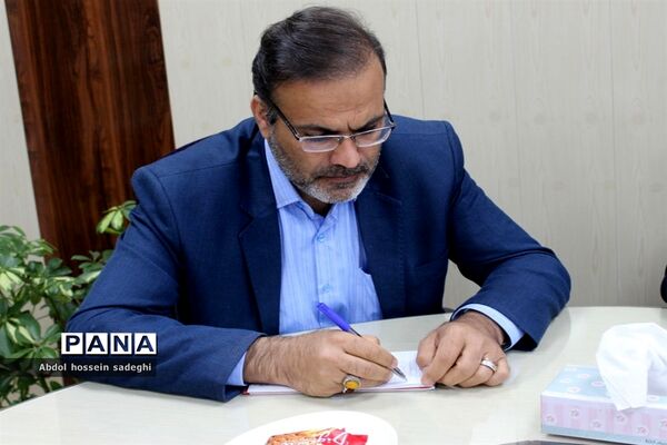 جلسه بررسی فعالیت‌های درآمدزایی سازمان دانش‌آموزی استان بوشهر