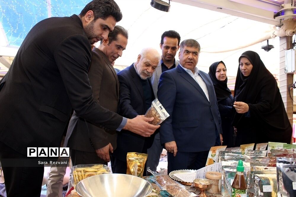 بازارچه توانمندسازی و نو کارآفرینی بانوان اسلامشهر