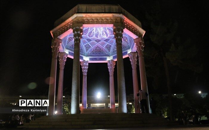 حافظیه میزبان 20 هزار نفر در هنگام تحویل سال 98