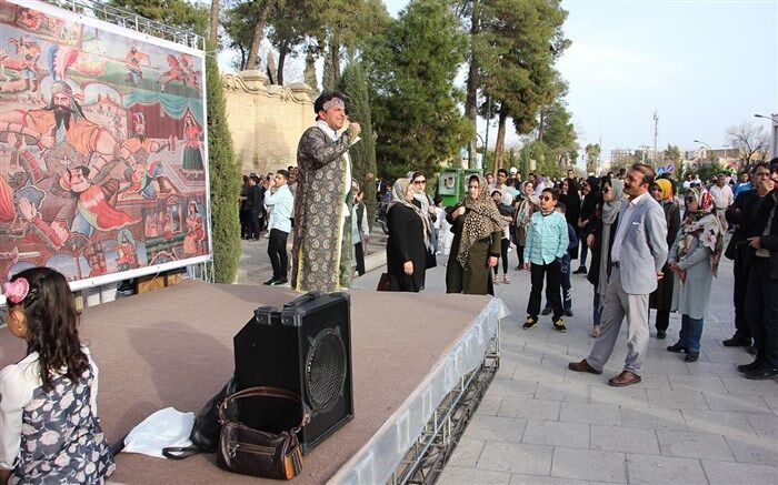 برپایی جشنواره «شیرازِ از گل بِهترو» در گذر حافظیه