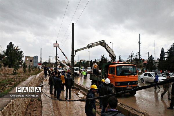 جاری شدن سیل و امدادرسانی در شیراز